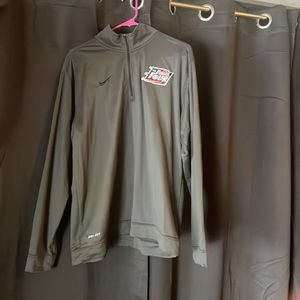 Nike dry fit men’s size large NCAA final four basketball 2015